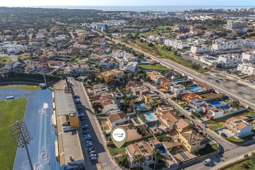 Terreno para Venda em Estômbar e Parchal Foto 1