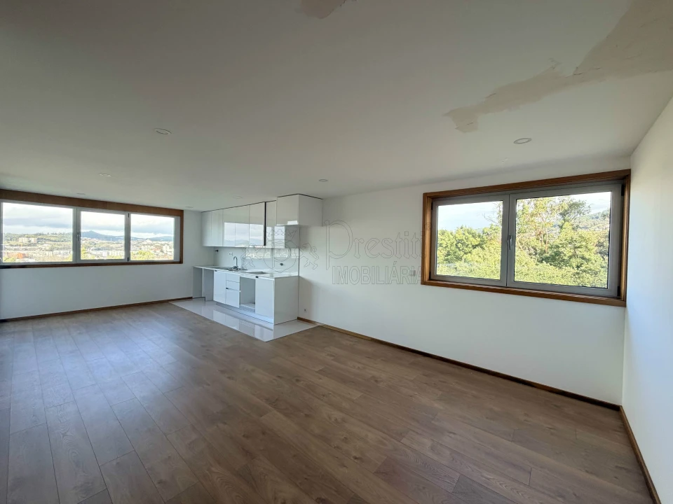 Apartamento T2 para Arrendamento em Urgezes Foto 1