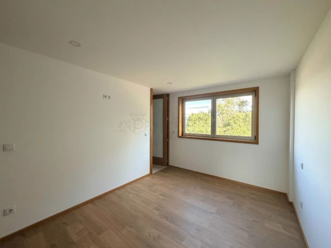 Apartamento T2 para Arrendamento em Urgezes Foto 9