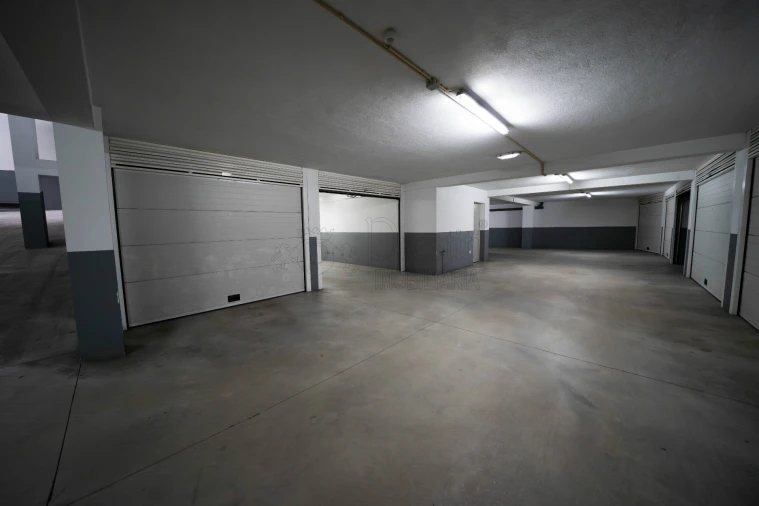 Apartamento T1 para Arrendamento em Oliveira, São Paio e São Sebastião Foto 12