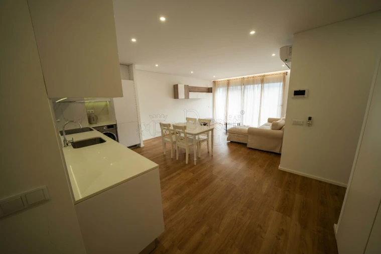 Apartamento T1 para Arrendamento em Oliveira, São Paio e São Sebastião