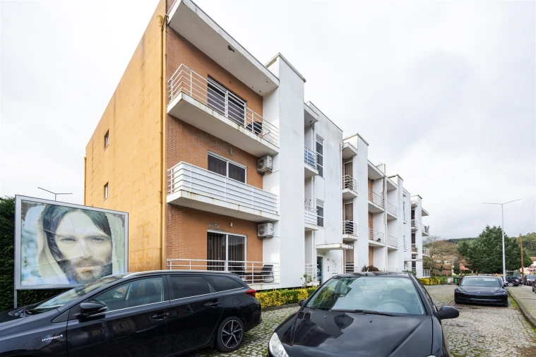 Apartamento T3 para Venda em Lagares e Figueira Foto 1