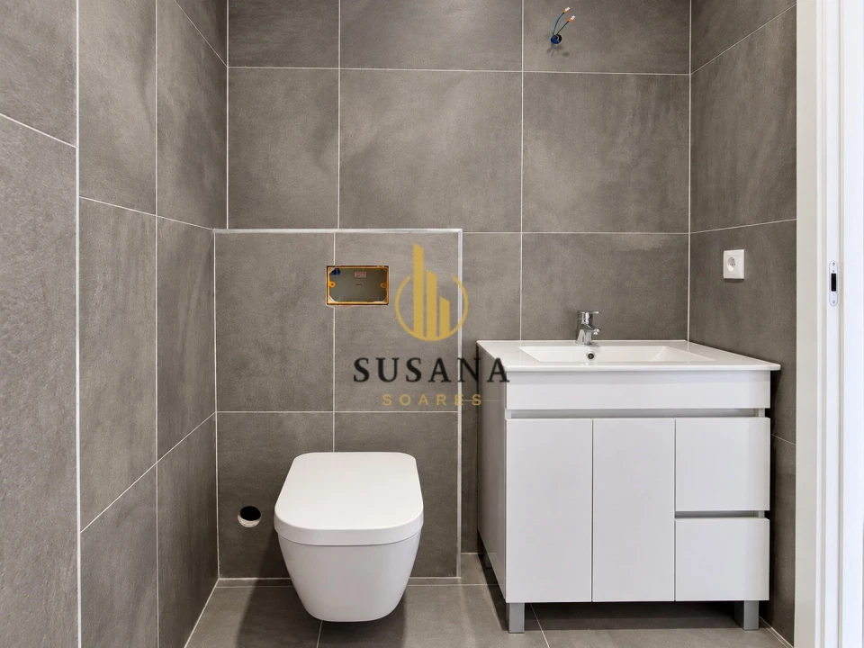Apartamento T4 para Venda em Viseu Foto 9