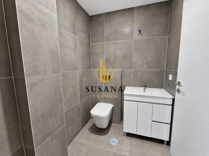 Apartamento T4 para Venda em Viseu Foto 8