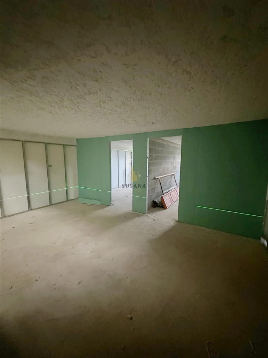 Apartamento T4 para Venda em Viseu Foto 7