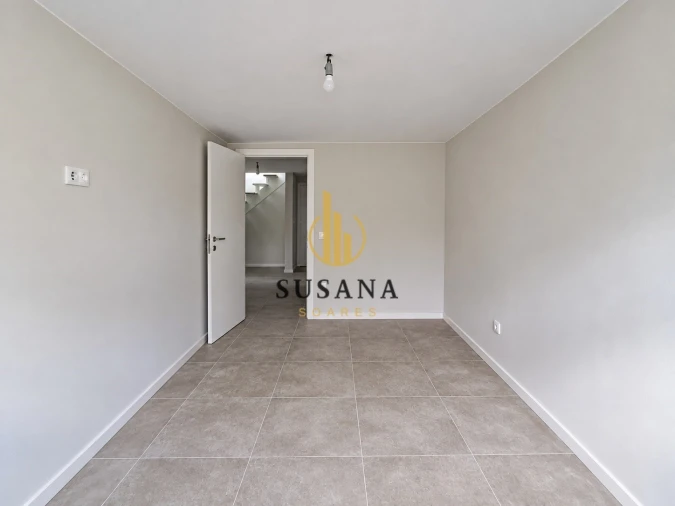 Apartamento T4 para Venda em Viseu Foto 20