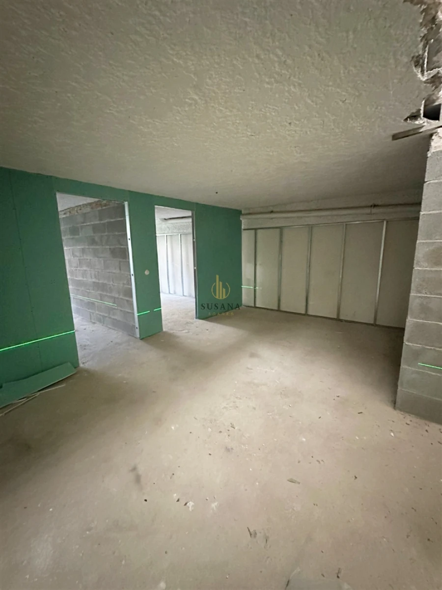 Apartamento T4 para Venda em Viseu Foto 8