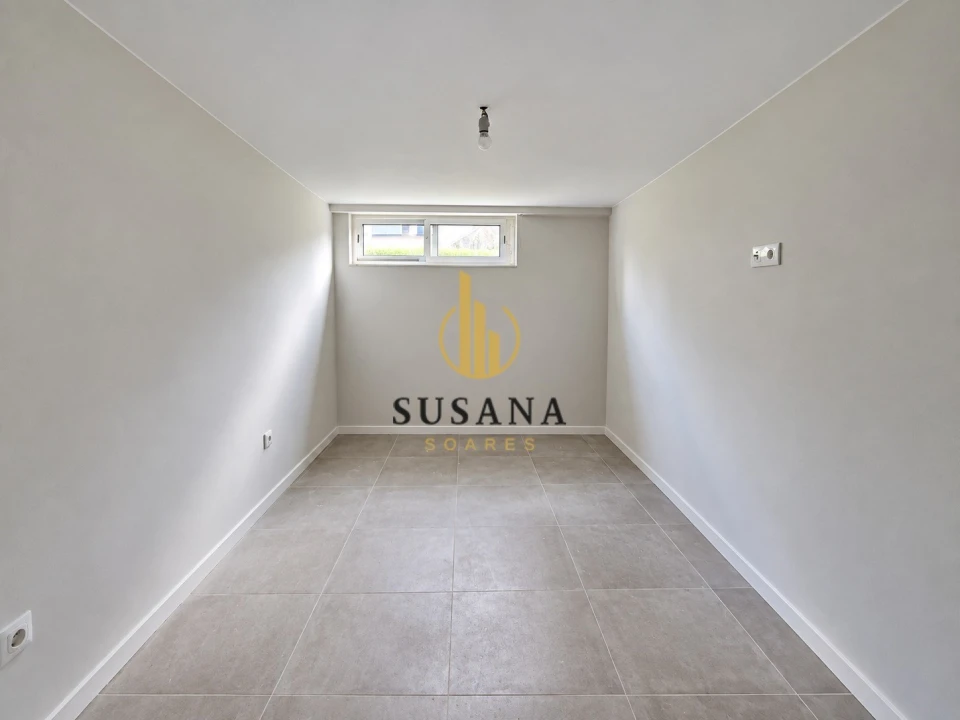 Apartamento T4 para Venda em Viseu Foto 19
