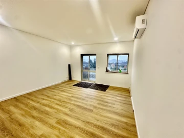 Apartamento T2 para Venda em Abraveses