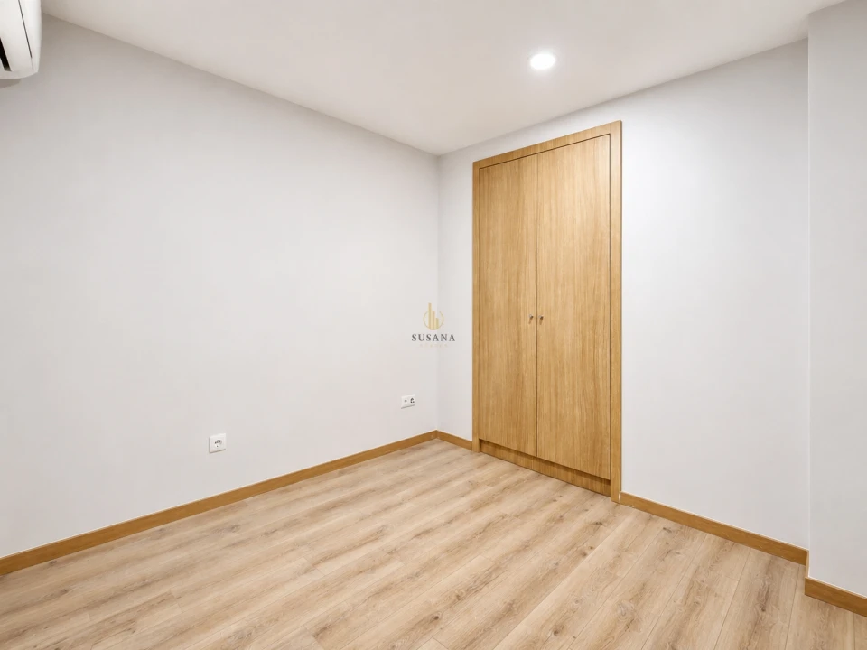 Apartamento T1 para Venda em Cavernães Foto 12