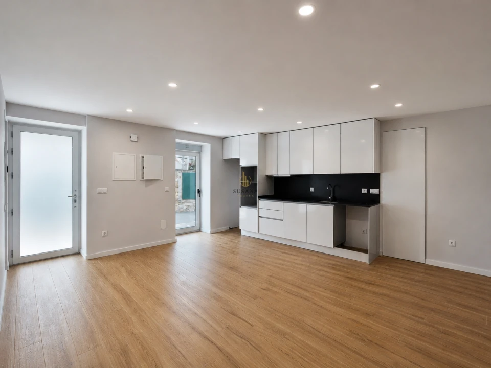 Apartamento T1 para Venda em Cavernães Foto 3