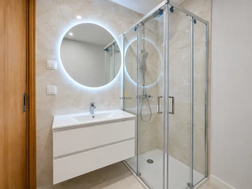 Apartamento T1 para Venda em Cavernães