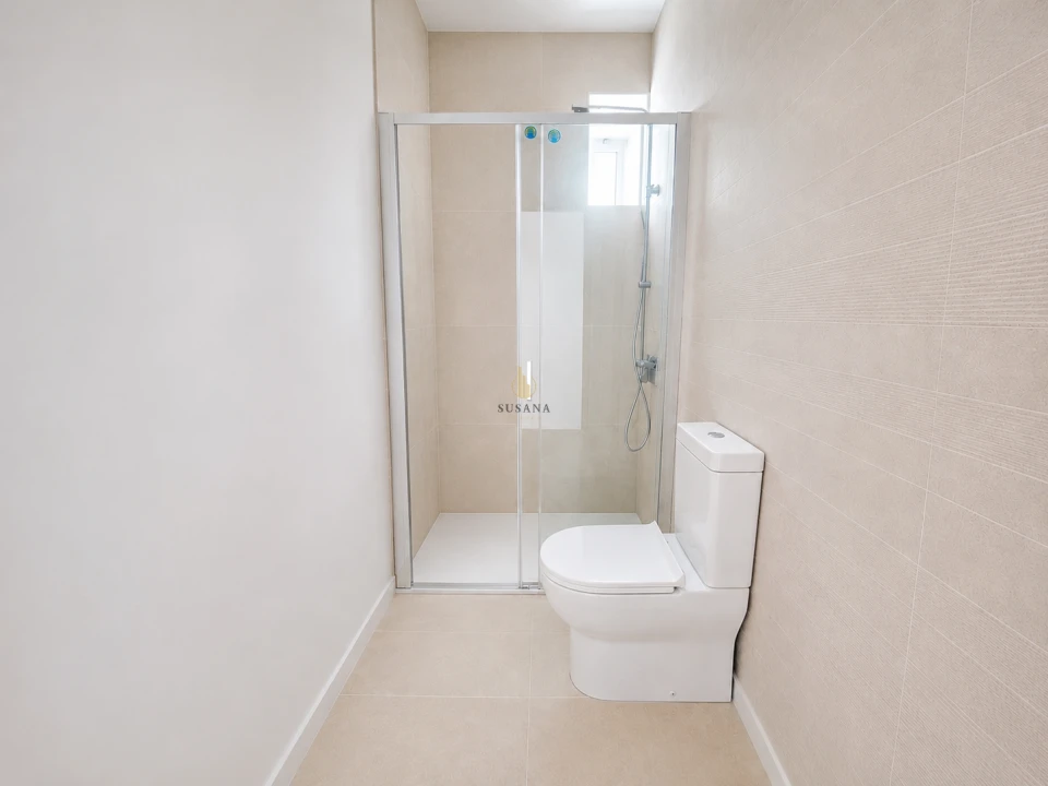 Apartamento T1 para Venda em Cavernães Foto 13