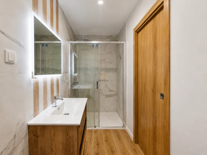Apartamento T1 para Venda em Cavernães Foto 9