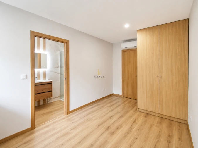 Apartamento T1 para Venda em Cavernães Foto 7