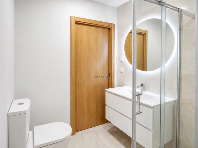 Apartamento T1 para Venda em Cavernães Foto 5