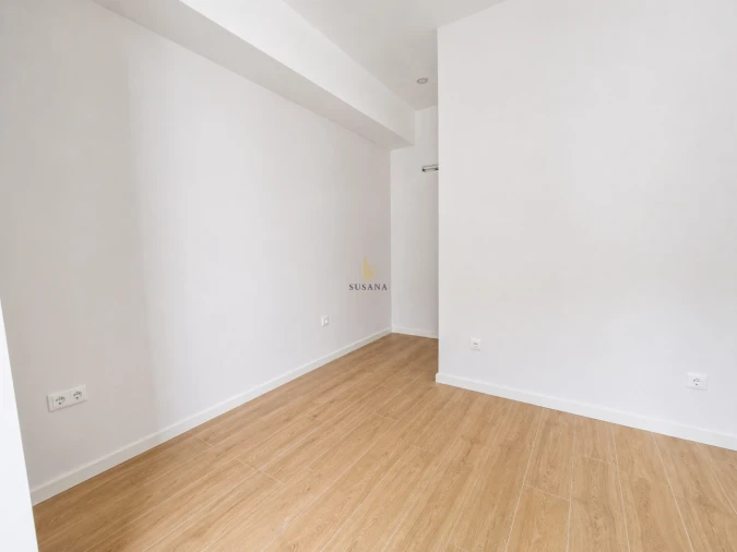 Apartamento T1 para Venda em Cavernães Foto 15