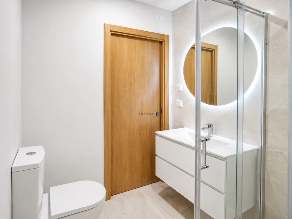 Apartamento T1 para Venda em Cavernães Foto 5