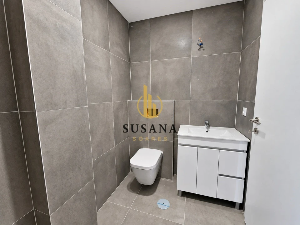 Apartamento T4 para Venda em Viseu Foto 9