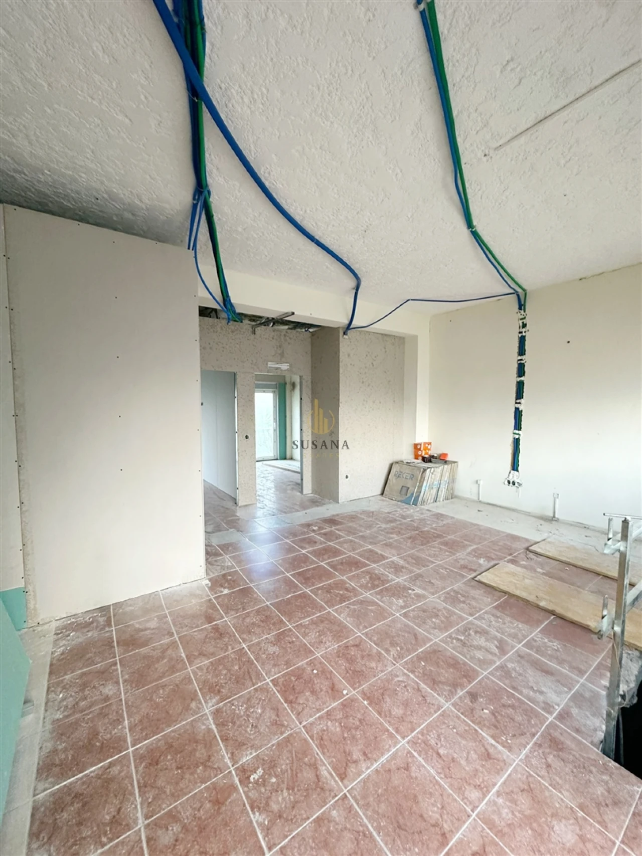 Apartamento T4 para Venda em Viseu Foto 6