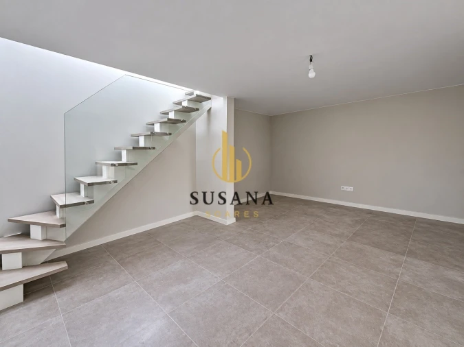 Apartamento T4 para Venda em Viseu Foto 14