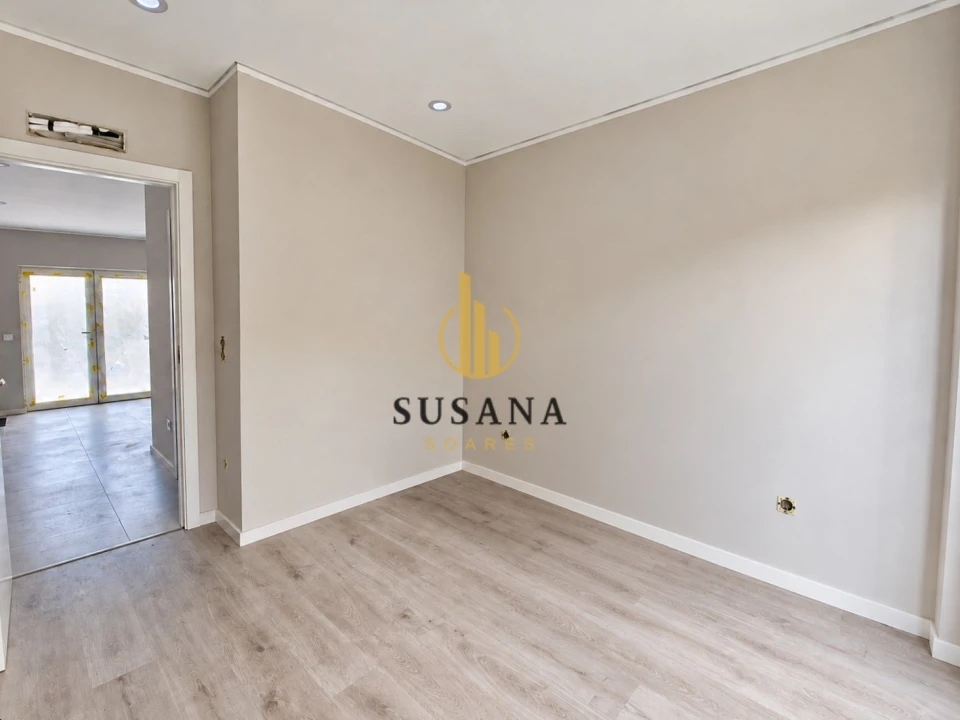 Apartamento T4 para Venda em Viseu Foto 12