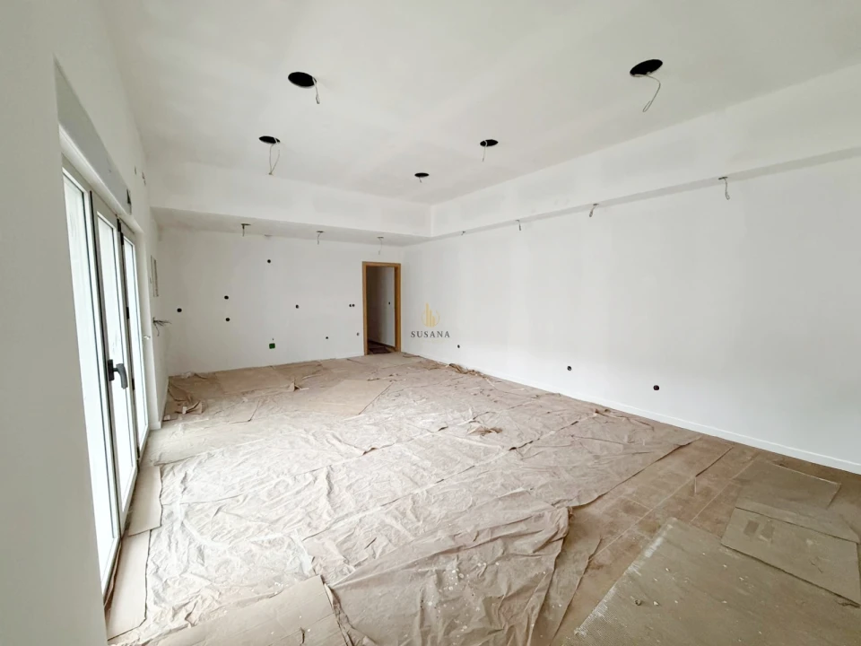 Apartamento T2 para Venda em Cavernães Foto 1