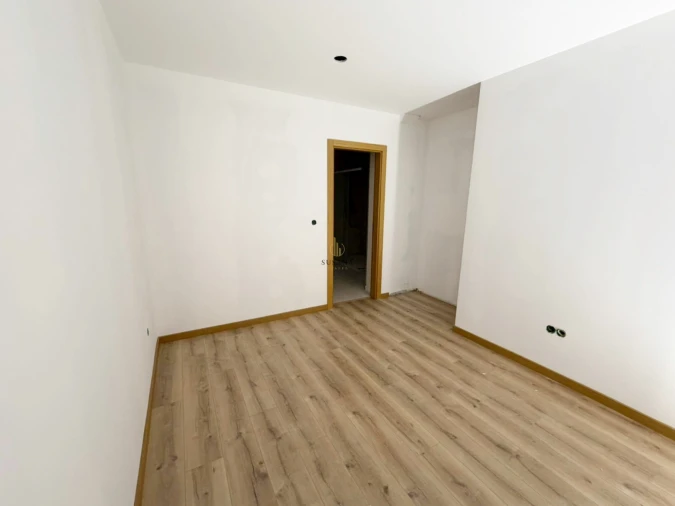 Apartamento T2 para Venda em Cavernães Foto 9