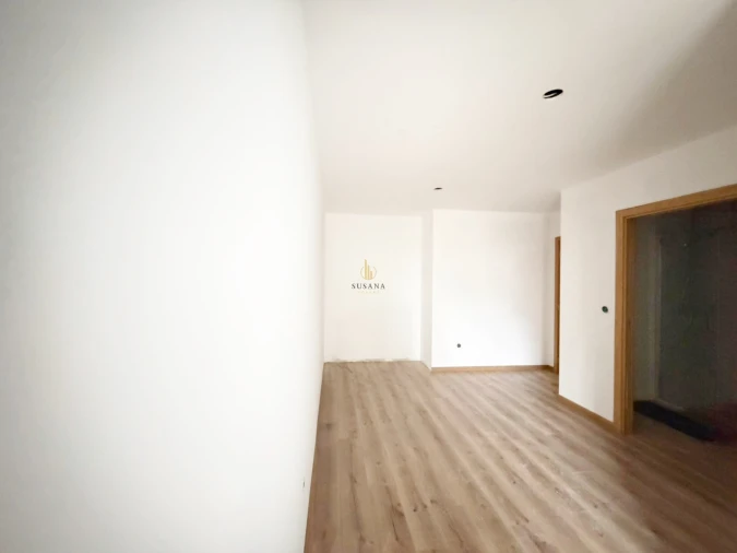 Apartamento T2 para Venda em Cavernães Foto 12