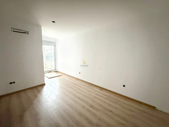 Apartamento T2 para Venda em Cavernães Foto 5