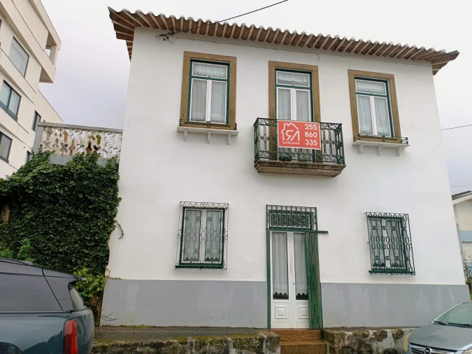 Moradia T4 para Venda em Paços de Ferreira Foto 1
