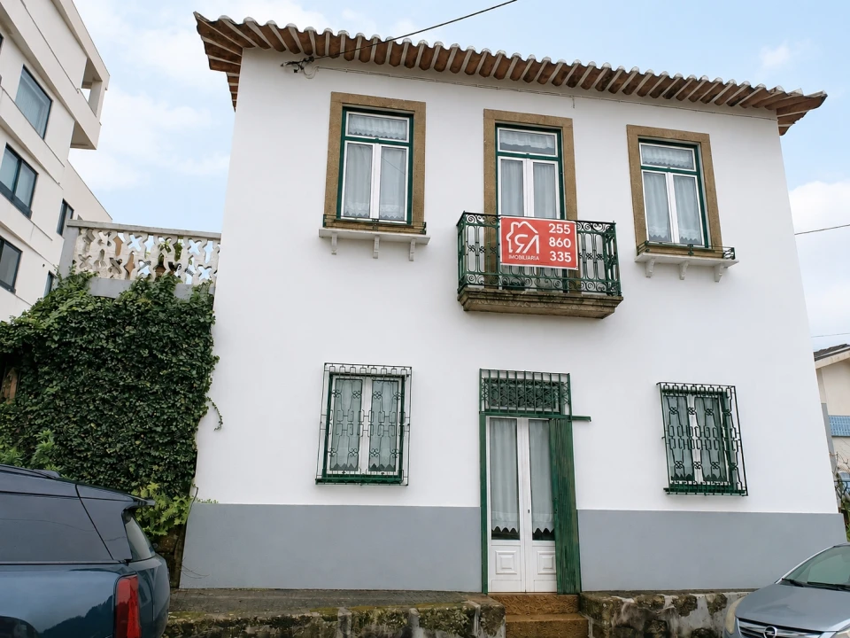 Moradia T4 para Venda em Paços de Ferreira Foto 1