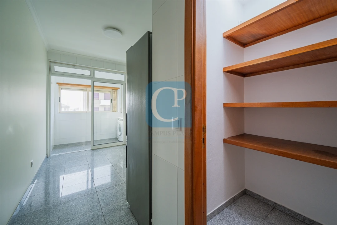 Apartamento T2 para Arrendamento em São Mamede de Infesta e Senhora da Hora Foto 10