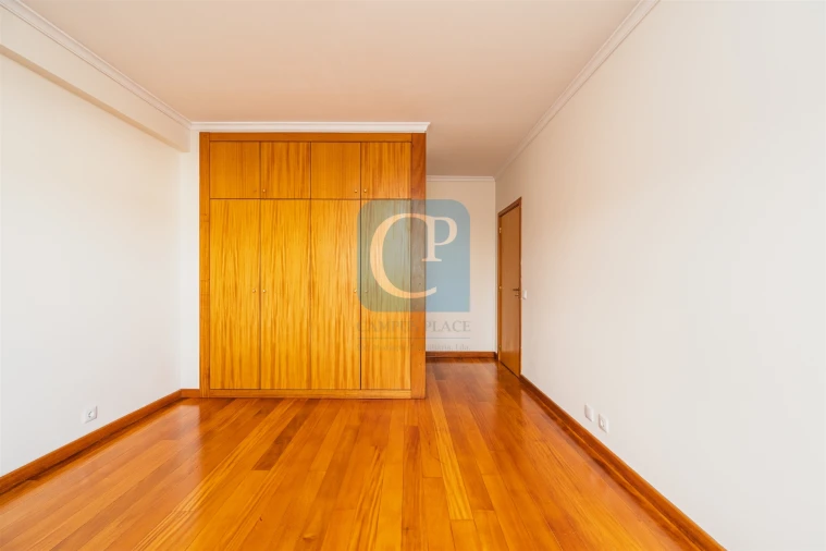 Apartamento T2 para Arrendamento em São Mamede de Infesta e Senhora da Hora Foto 17