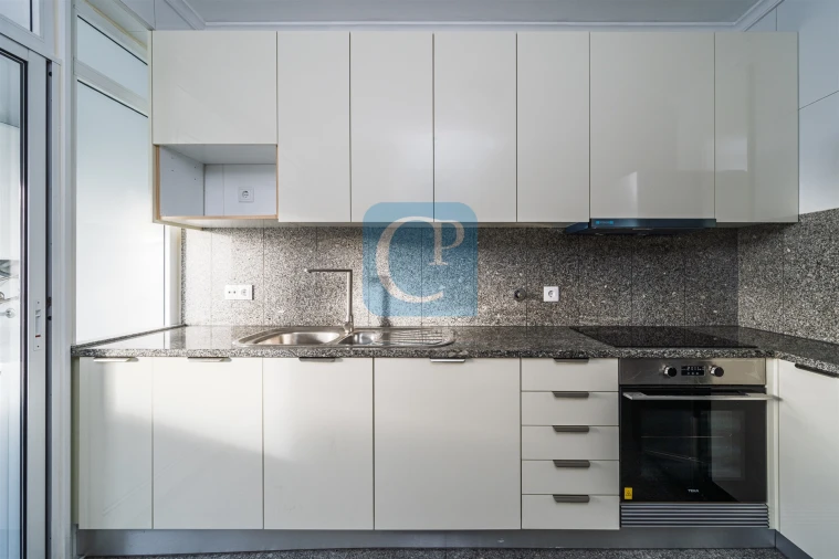 Apartamento T2 para Arrendamento em São Mamede de Infesta e Senhora da Hora Foto 6