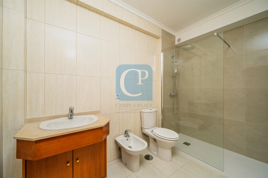 Apartamento T2 para Arrendamento em São Mamede de Infesta e Senhora da Hora Foto 21