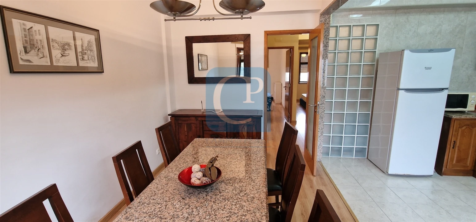 Apartamento T2 para Arrendamento em Lordelo do Ouro e Massarelos Foto 15
