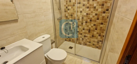 Apartamento T2 para Arrendamento em Lordelo do Ouro e Massarelos
