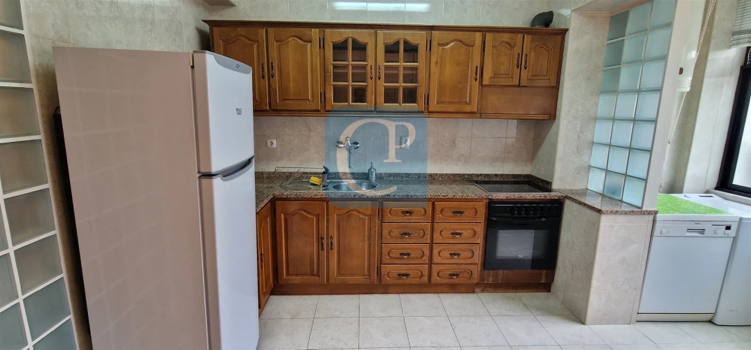 Apartamento T2 para Arrendamento em Lordelo do Ouro e Massarelos Foto 20