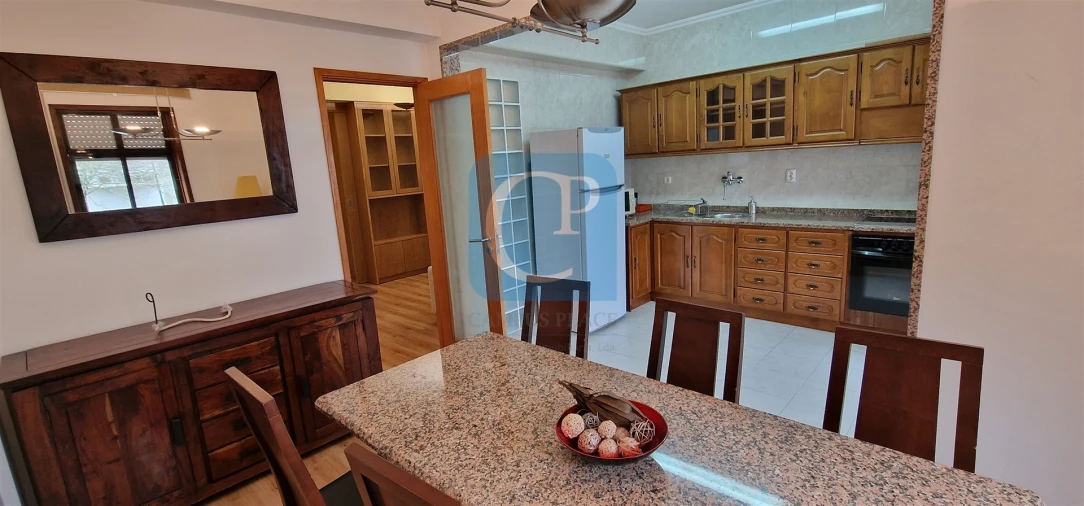 Apartamento T2 para Arrendamento em Lordelo do Ouro e Massarelos Foto 18