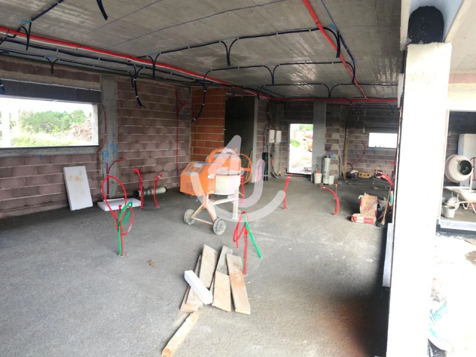 Moradia T3 para Venda em Salir de Matos Foto 9