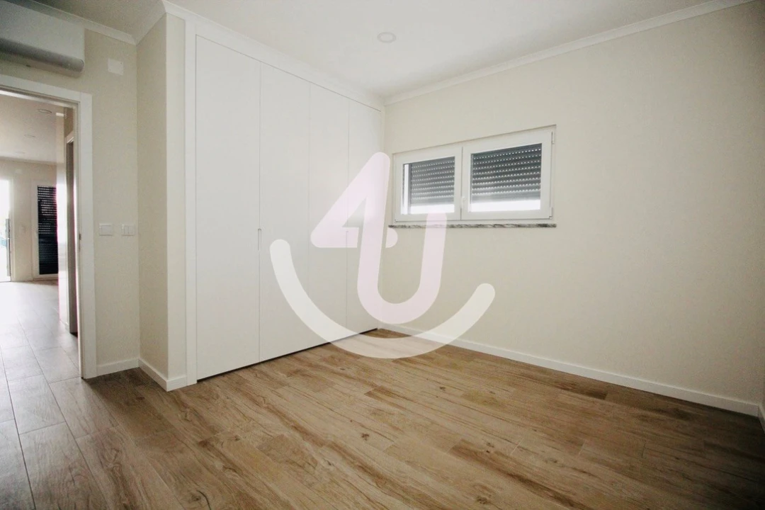 Apartamento T1 para Venda em Alfeizerão Foto 38