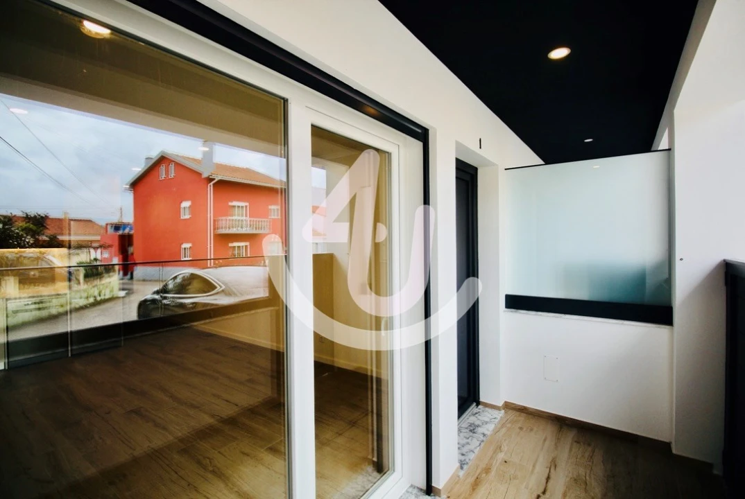 Apartamento T1 para Venda em Alfeizerão Foto 44