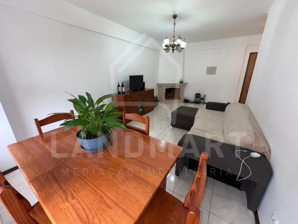 Apartamento T2 para Venda em Alcobaça e Vestiaria Foto 2