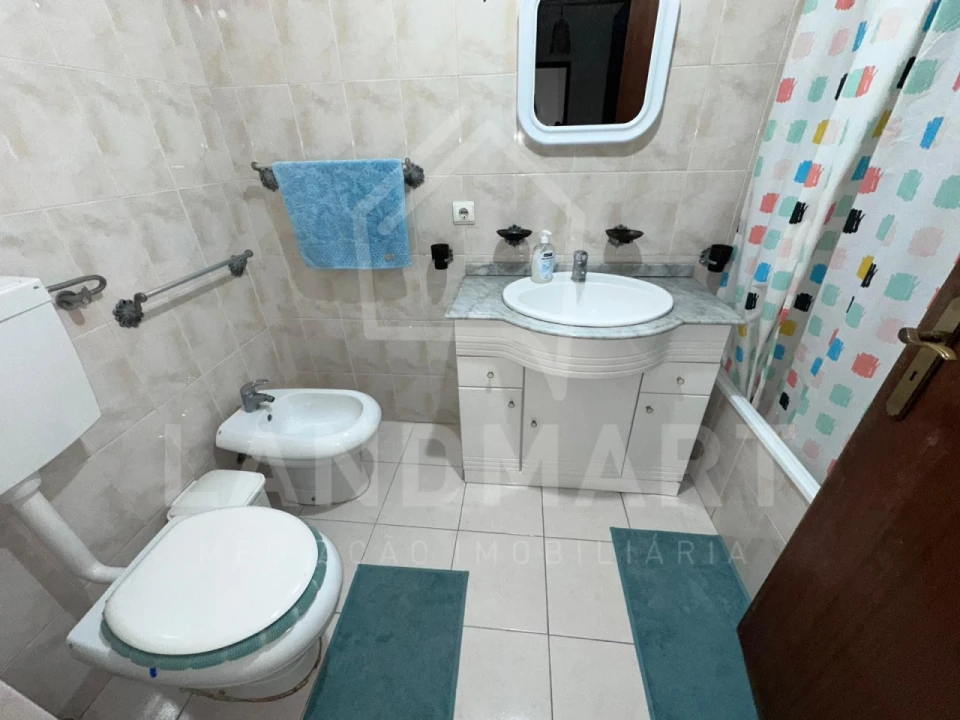 Apartamento T2 para Venda em Alcobaça e Vestiaria Foto 13