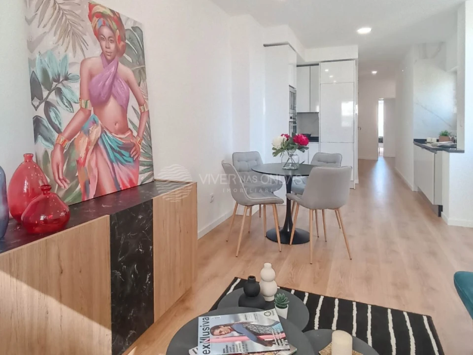 Apartamento T2 para Venda em Benfica Foto 1