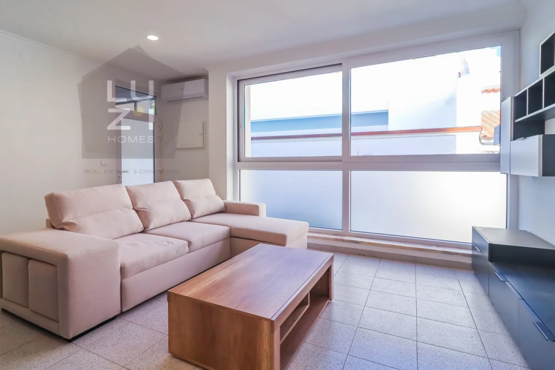 Apartamento T1 para Venda em Lagoa e Carvoeiro Foto 2