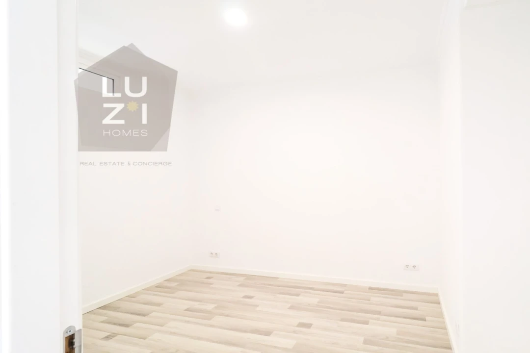 Apartamento T1 para Venda em Lagoa e Carvoeiro Foto 12