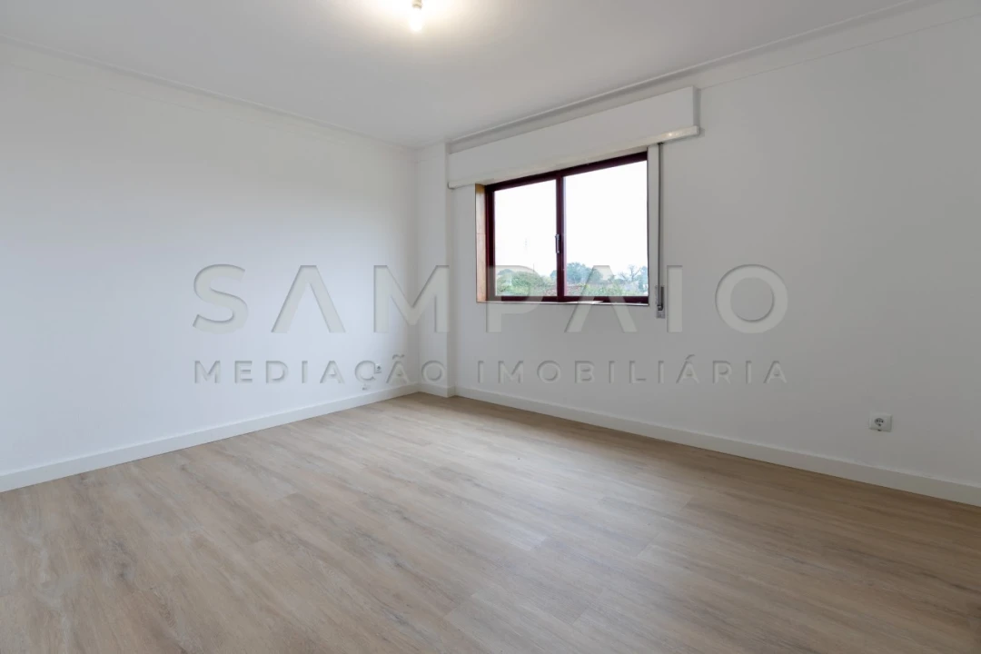 Apartamento T2 para Venda em Rio Tinto Foto 9