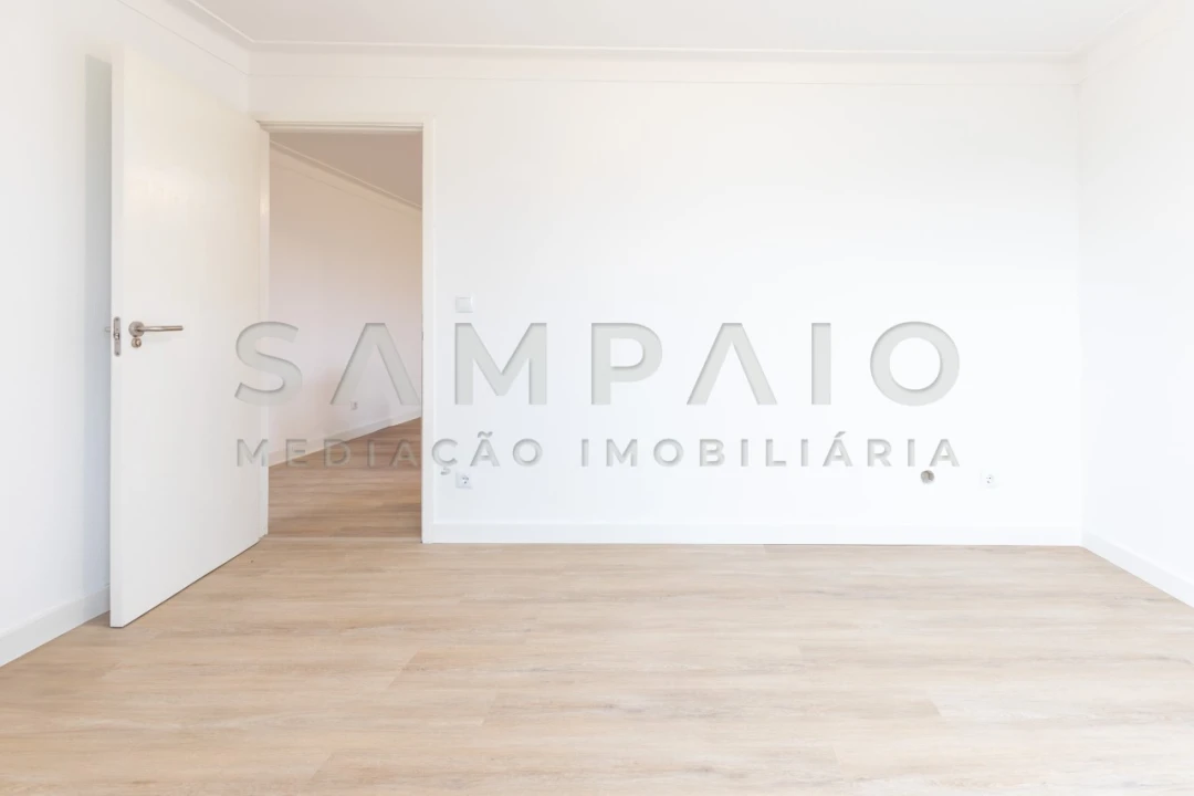 Apartamento T2 para Venda em Rio Tinto Foto 10